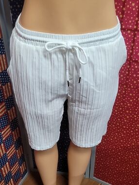 SHEIN White Ribbed Drawstring Athletic Shorts